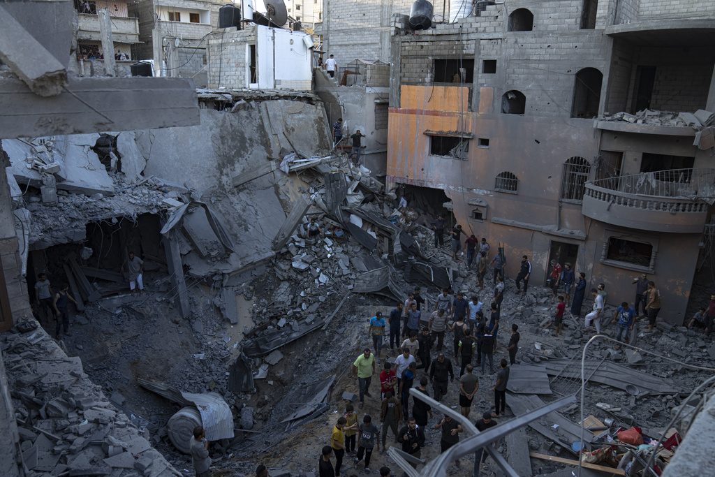 Thu. 8:52 a.m.: Palestinians trapped in Gaza find nowhere is safe during Israel's relentless bombing | News, Sports, Jobs - Vimarsana News